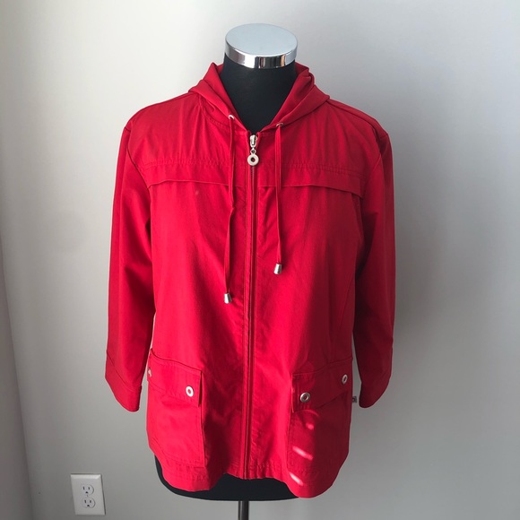 Zenergy Jacket in Red - Picture 2 of 6